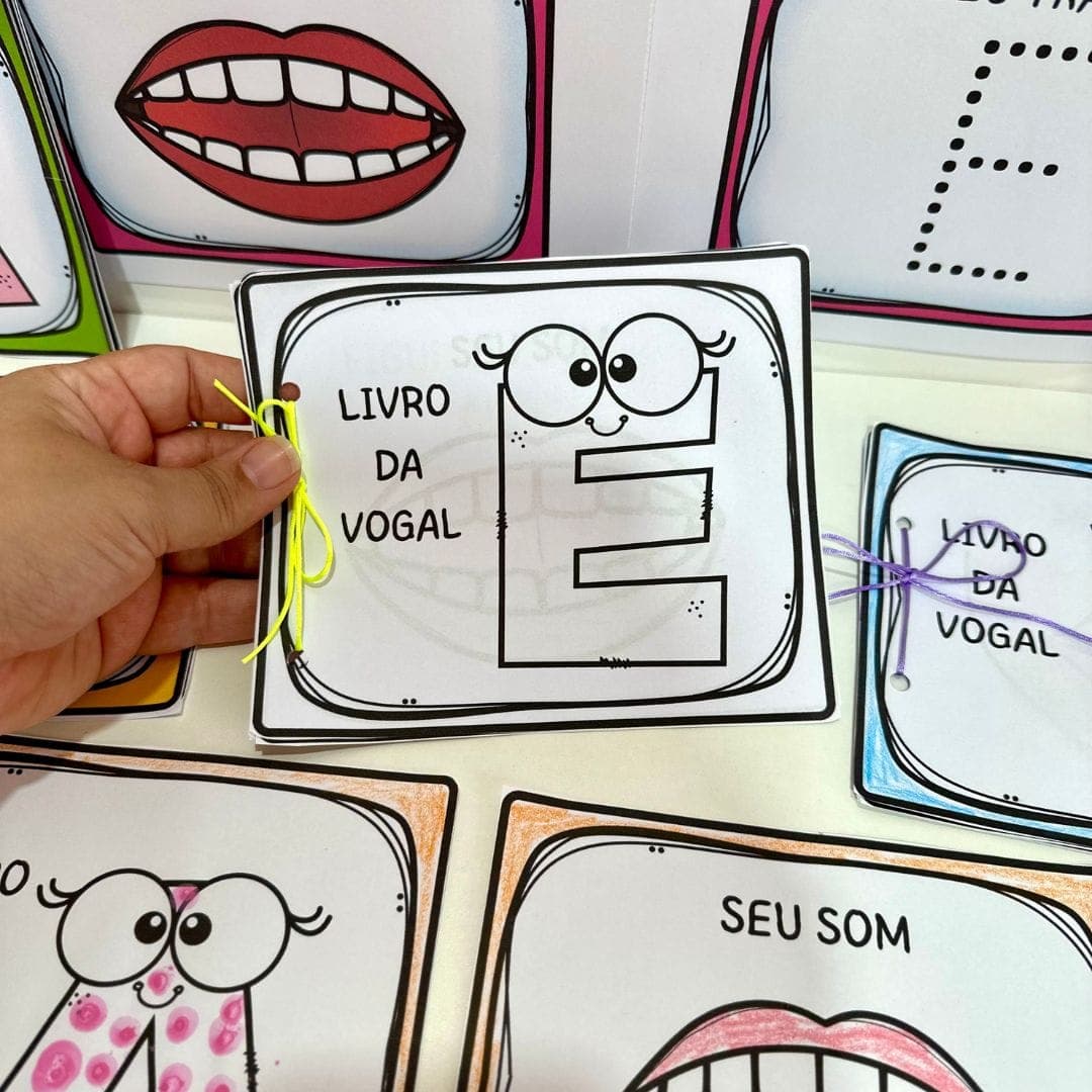 Livrinho Vogais — imagem 3